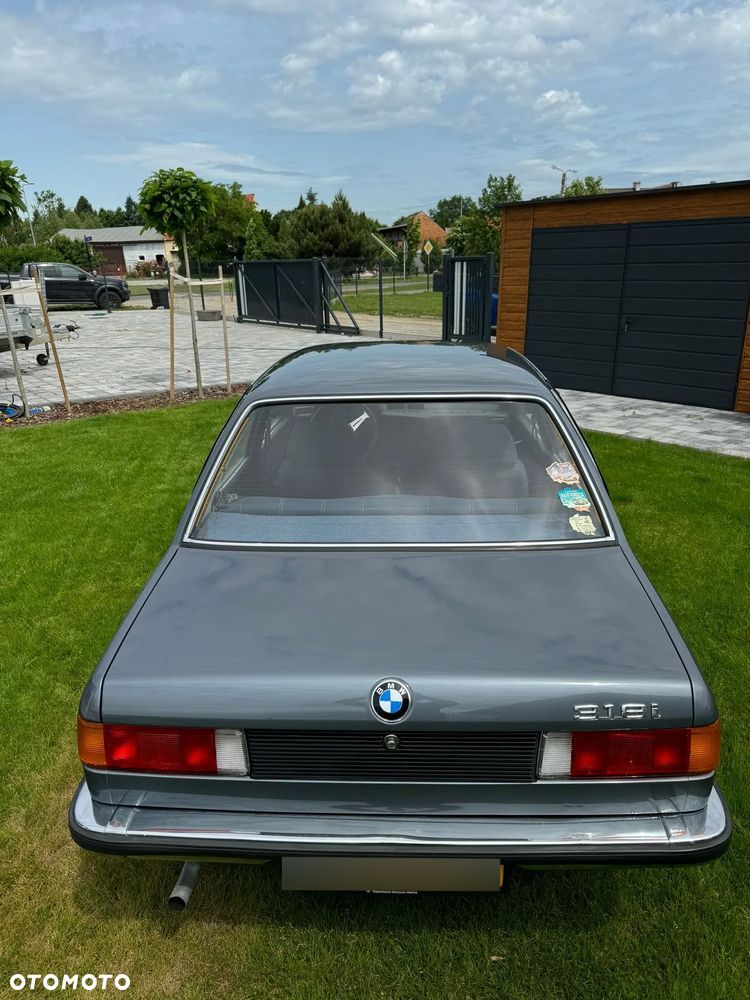 BMW Seria 3 318i - 8