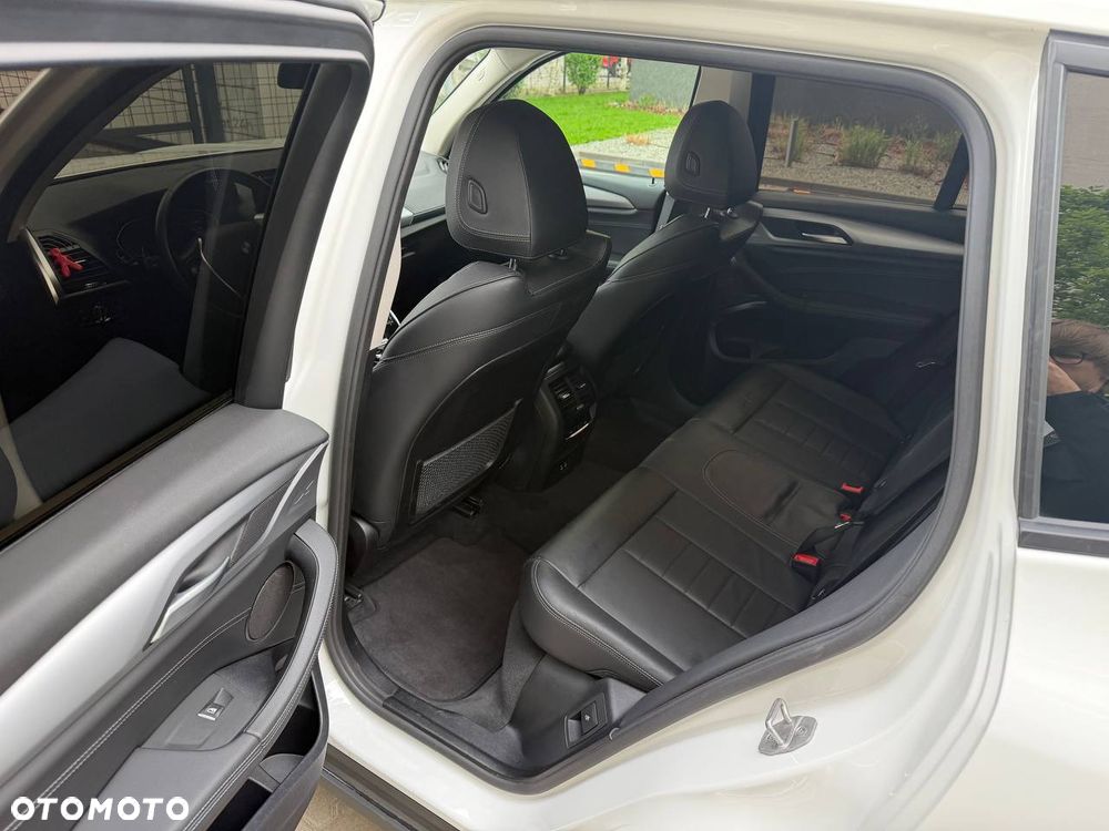 BMW X3 xDrive30e - 11
