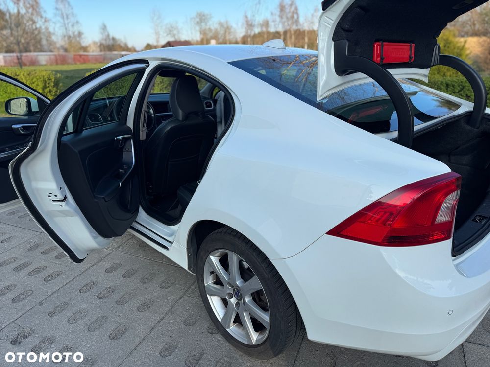 Volvo S60 D4 Drive-E Momentum - 6