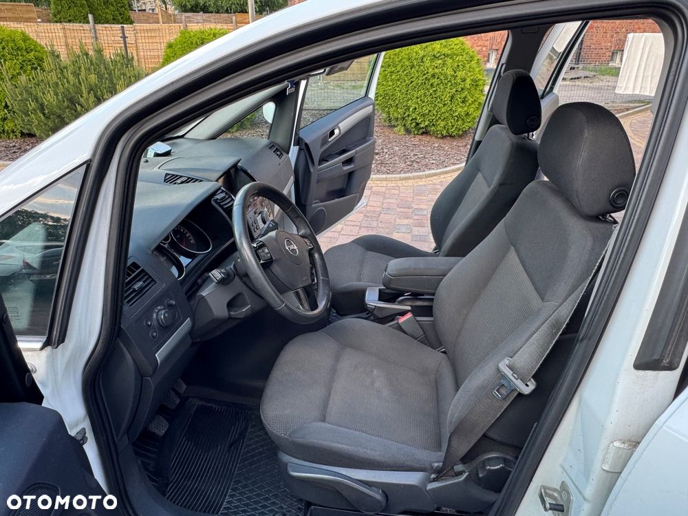 Opel Zafira 1.8 Family - 15