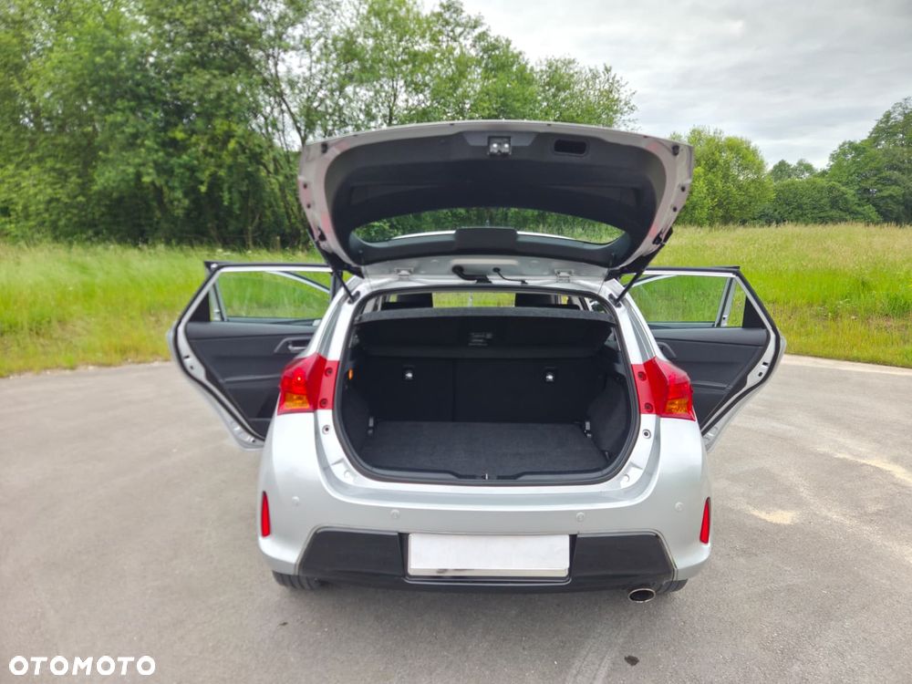 Toyota Auris 1.6 Valvematic Life - 23