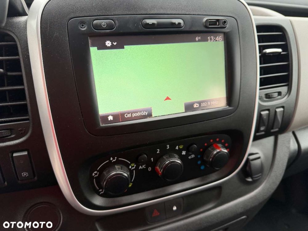 Renault Trafic - 16