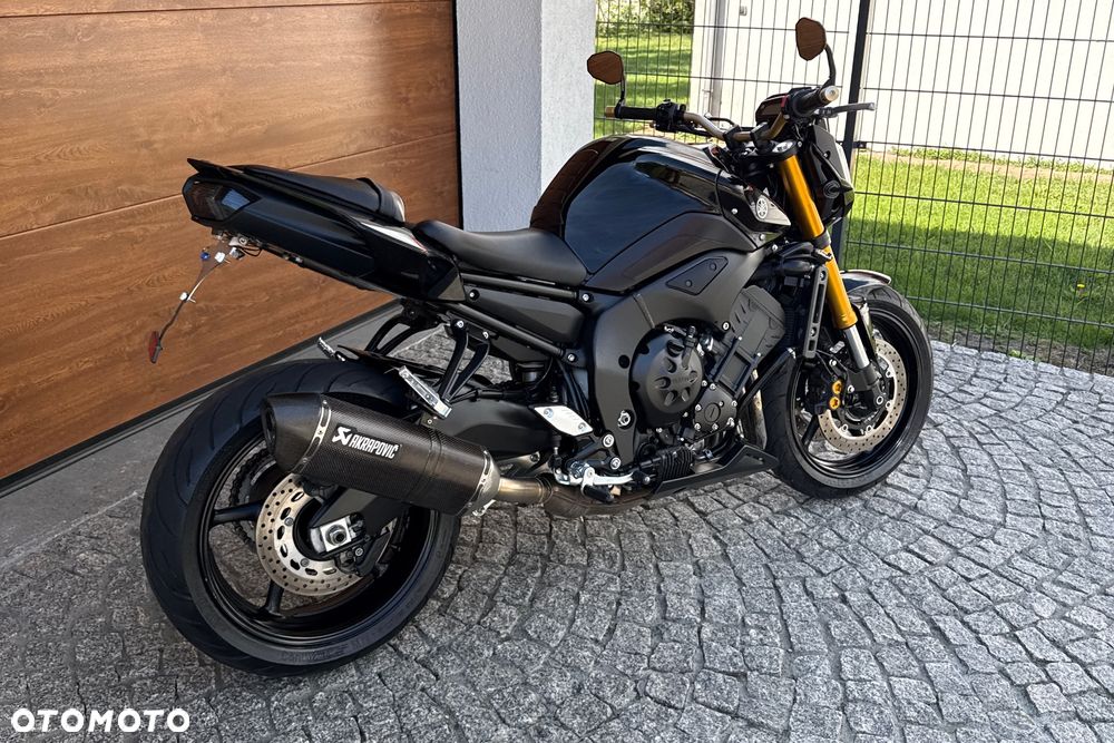 Yamaha FZ8 - 3