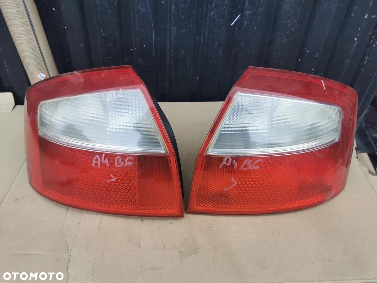 LAMPA LEWA PRAWA LEWY PRAWY TYŁ TYLNA AUDI A4 B6 SEDAN - 2