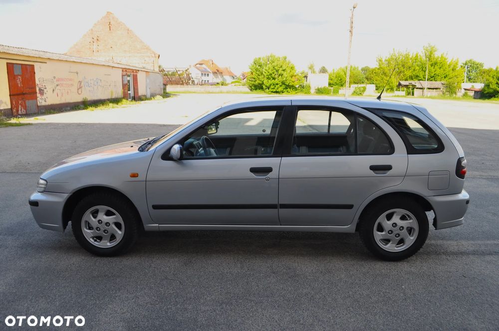 Nissan Almera - 5