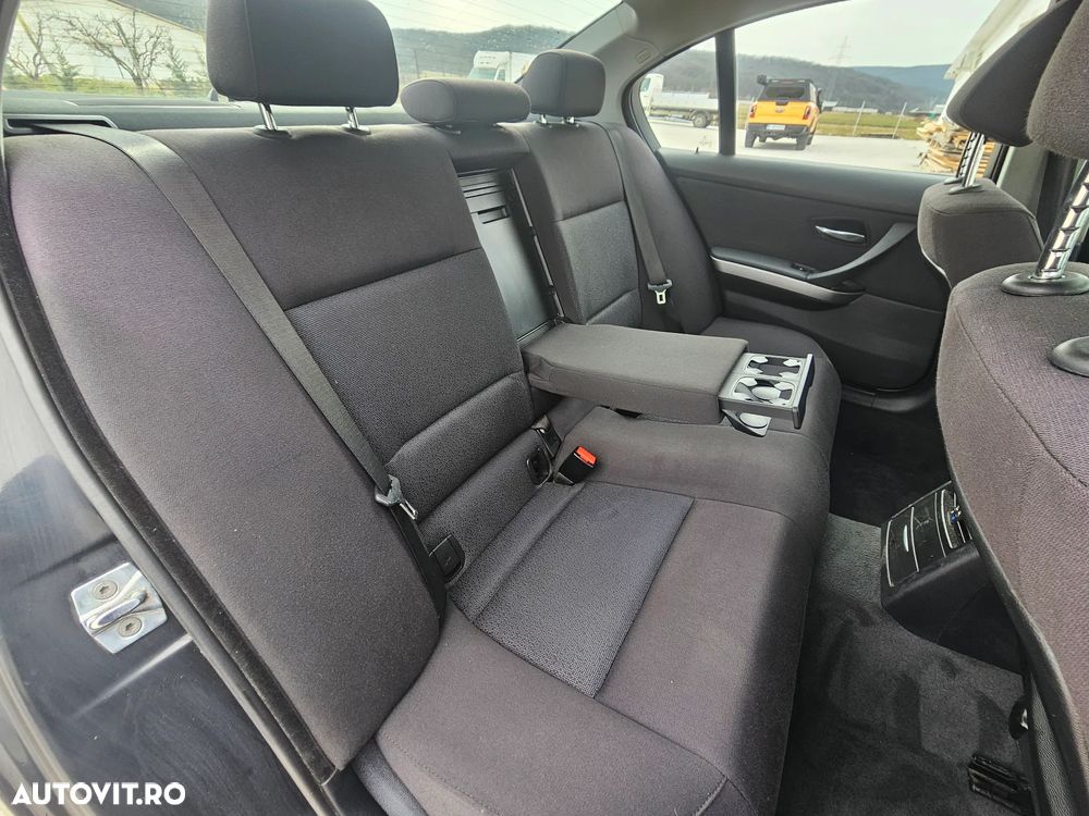 BMW Seria 3 320d DPF Aut. - 23