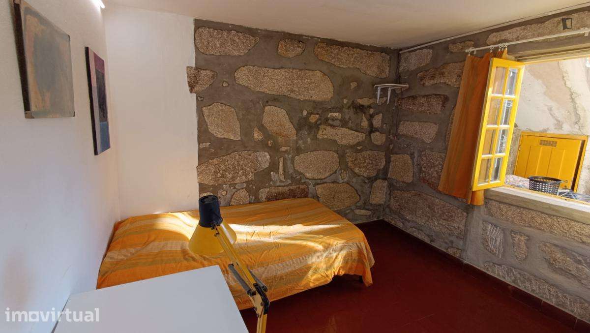 Quarto - localizado em Cedofeita Porto - Grande imagem: 3/9