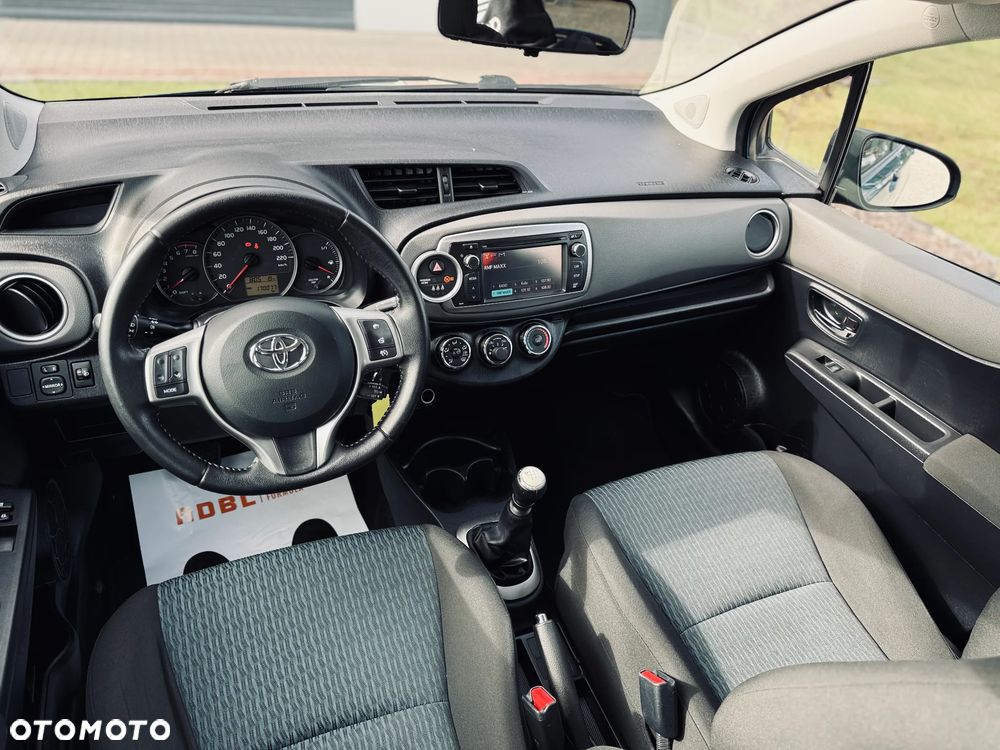 Toyota Yaris 1.33 VVT-i Lounge - 24