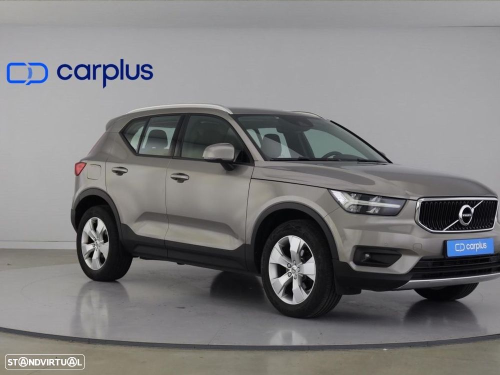Volvo XC 40 2.0 D3 Momentum — fotografia 2