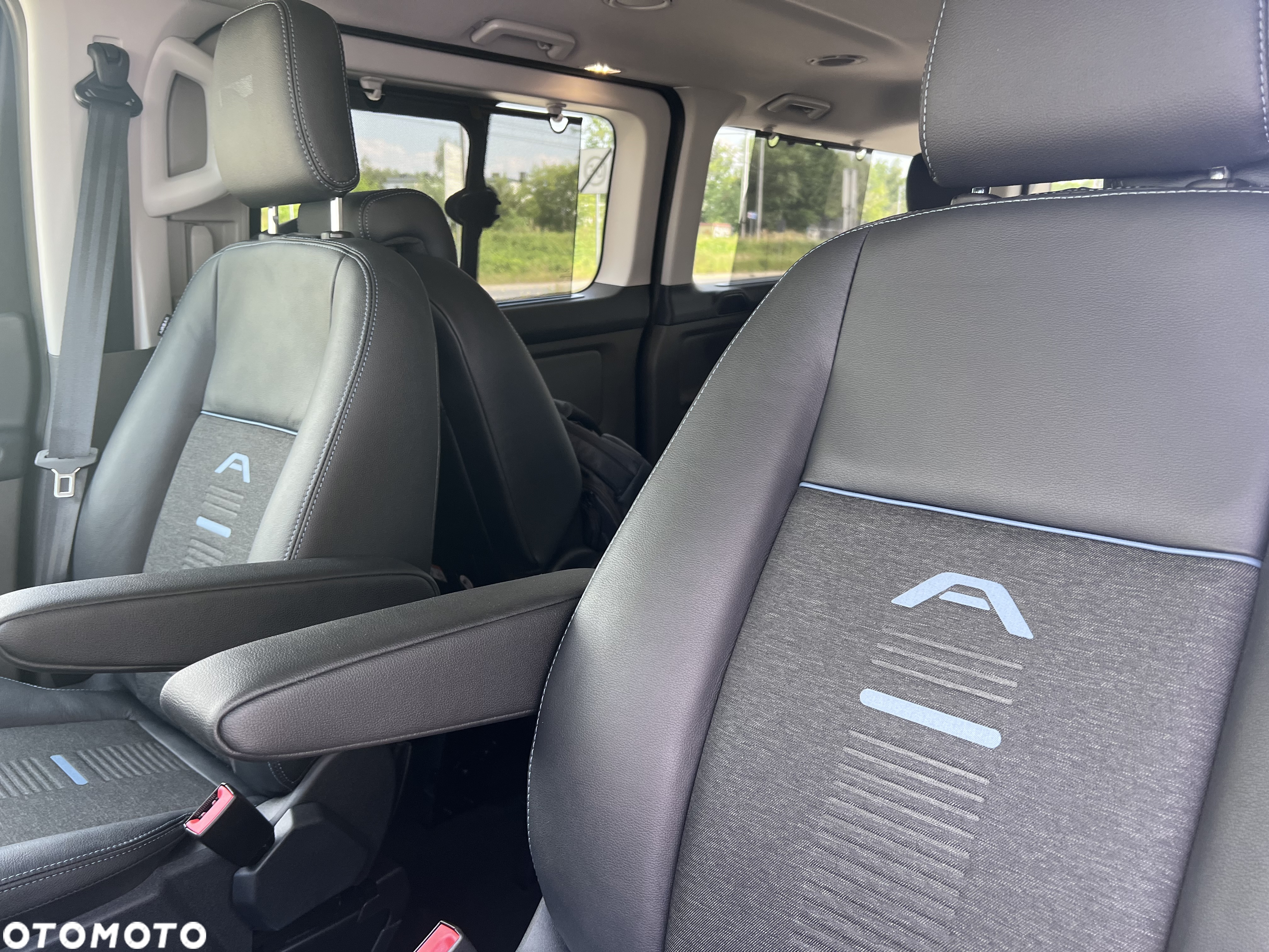 Ford Tourneo Custom 2.0 EcoBlue 320 L2 Active - 13