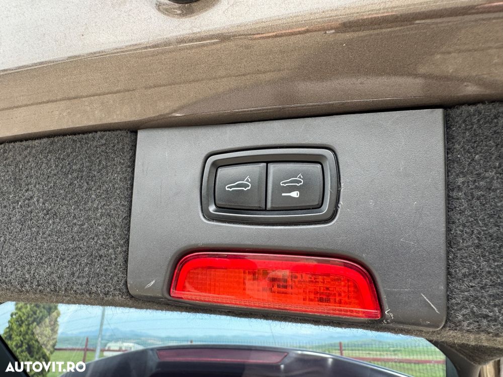 Porsche Cayenne 3.0 L V6 - 10