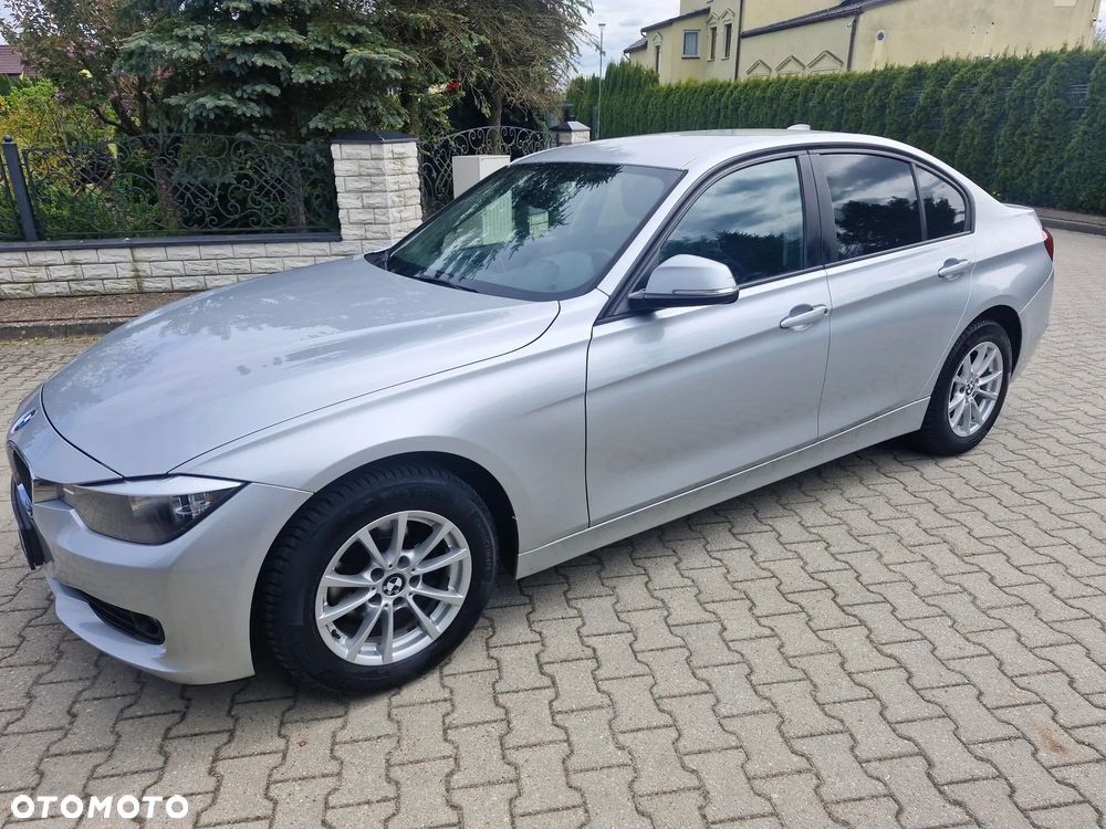 BMW Seria 3 316d M Sport - 29