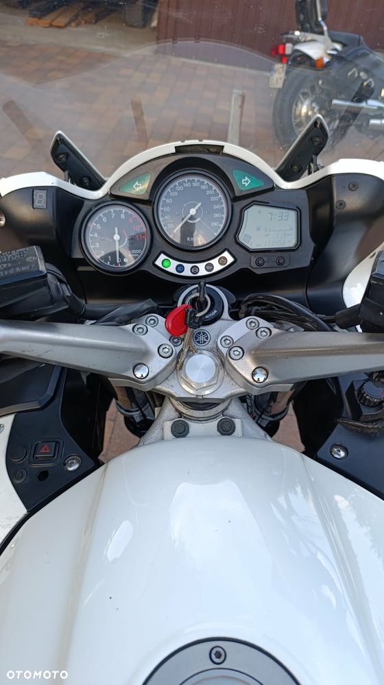 Yamaha FJR - 6