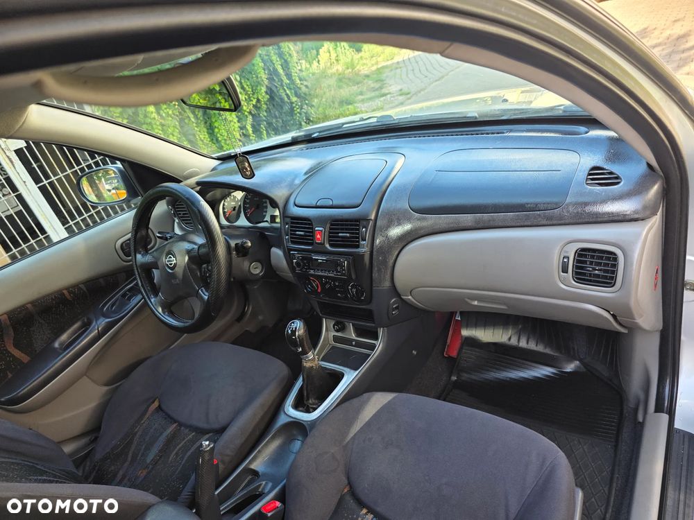 Nissan Almera 1.5 Comfort - 10