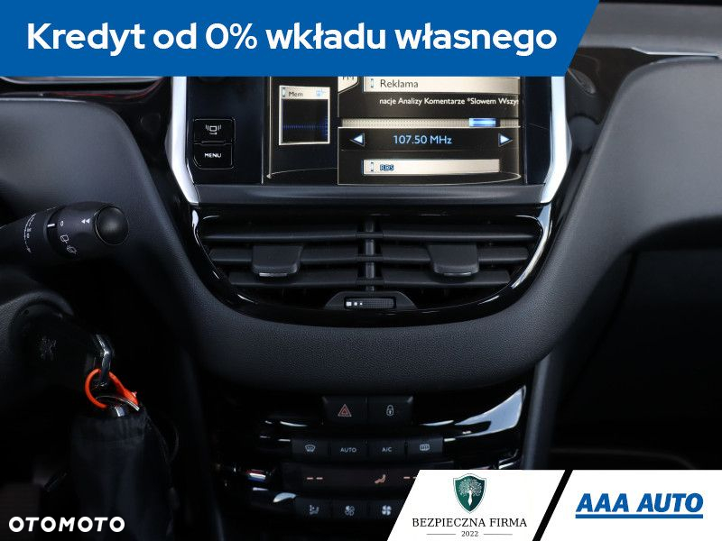 Peugeot 208 - 13