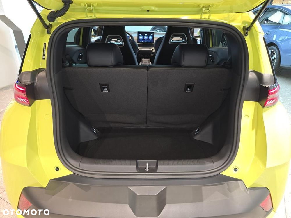 BYD Dolphin - 7
