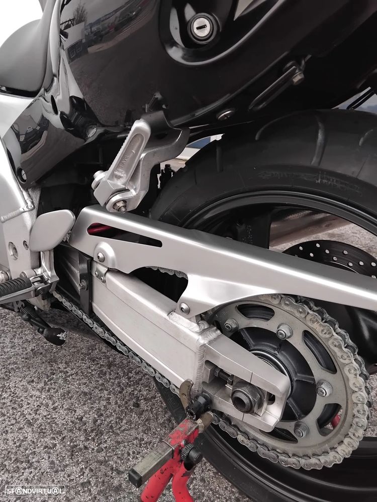 Yamaha Thunderace - 8