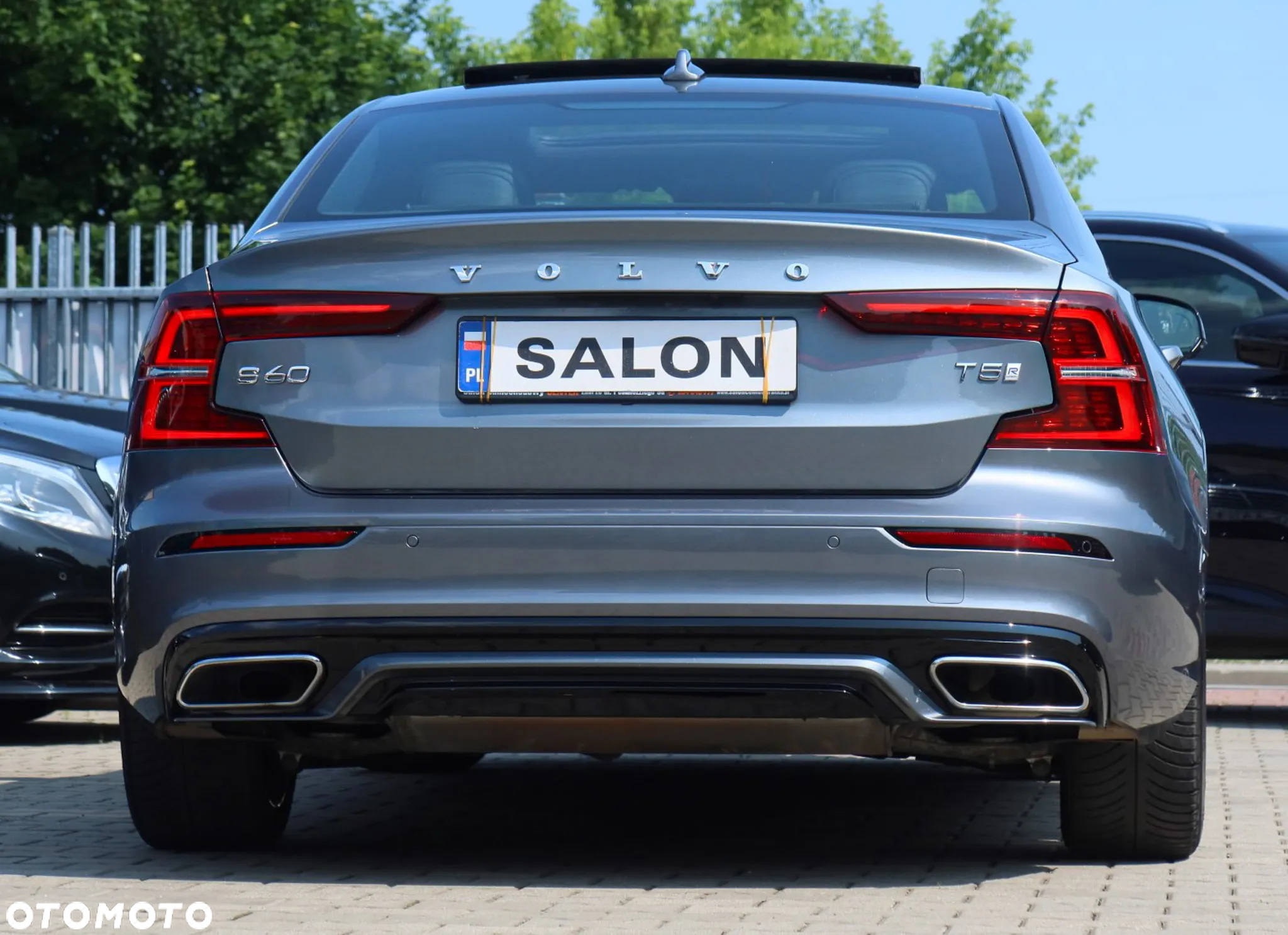 Volvo S60 T5 R-Design - 35