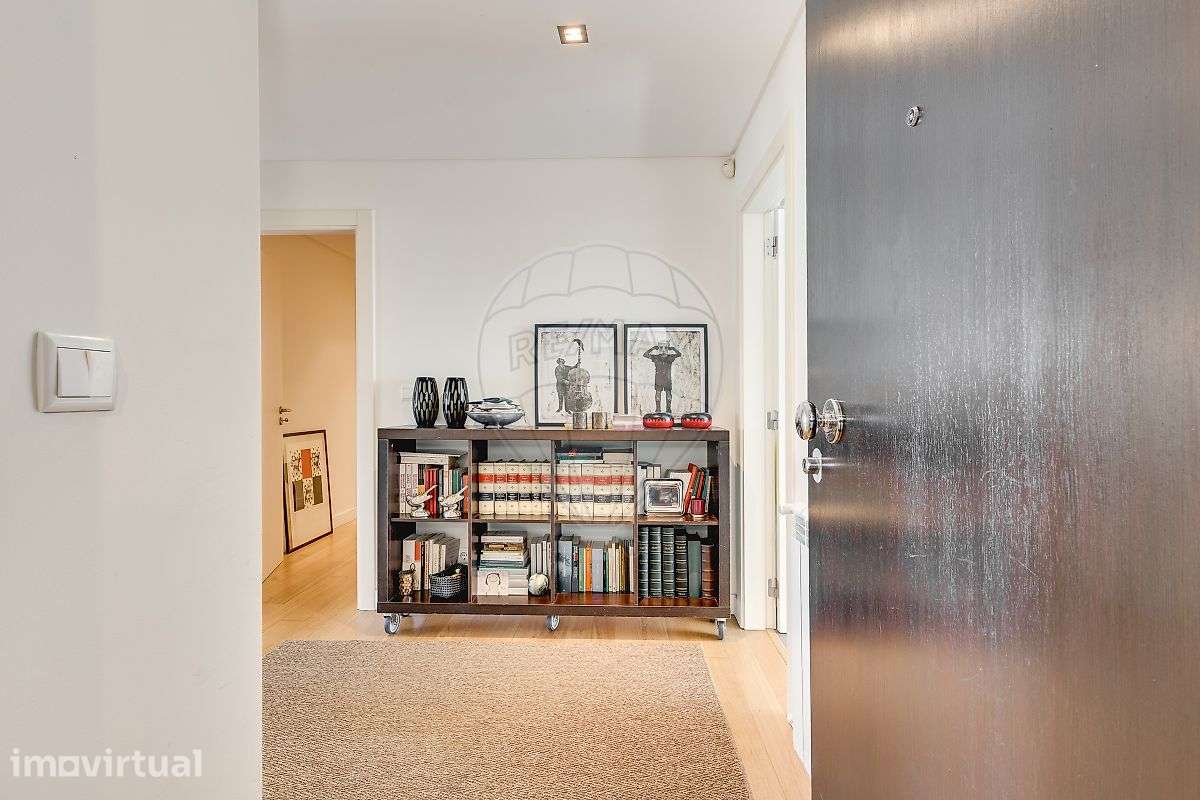 Apartamento T4 para venda - Grande imagem: 2/48