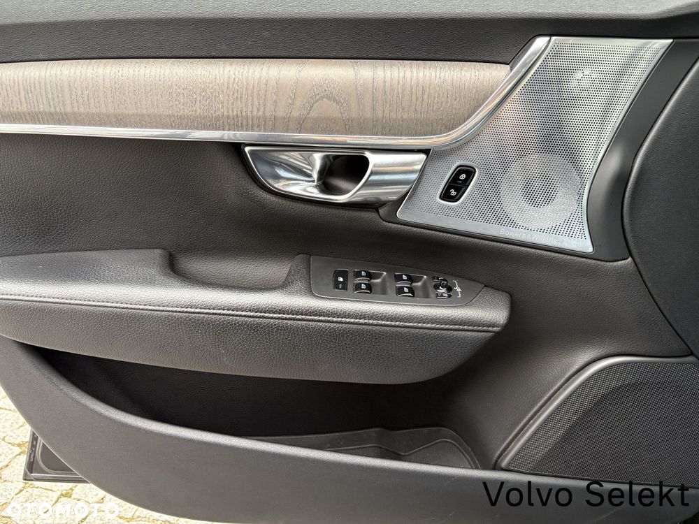 Volvo V90 Cross Country - 17