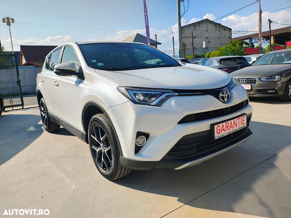 Toyota RAV4 2.0 D-4D 4x2 Start-Stop Executive - 1