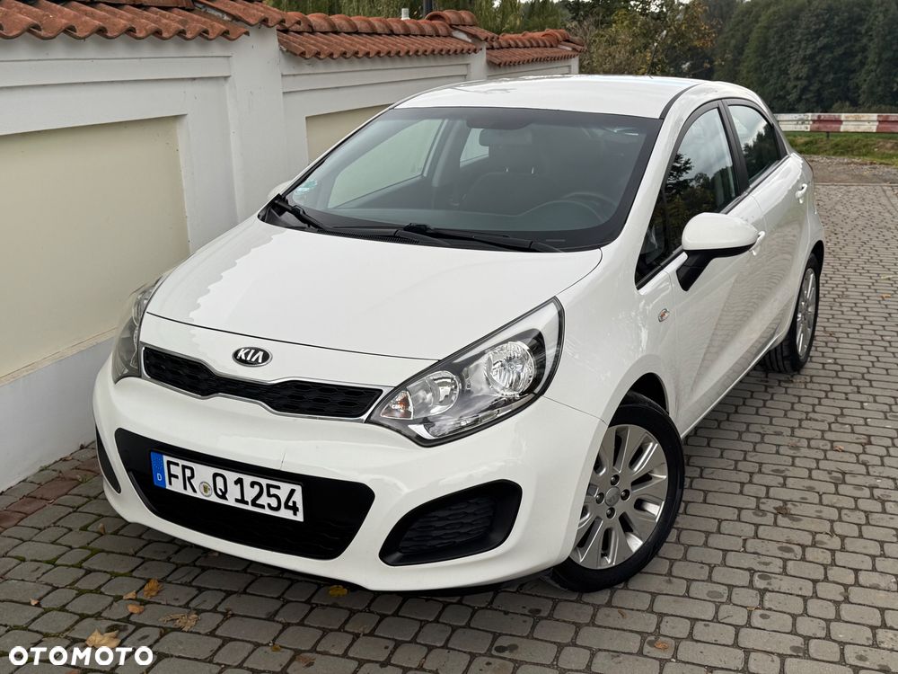 Kia Rio - 10
