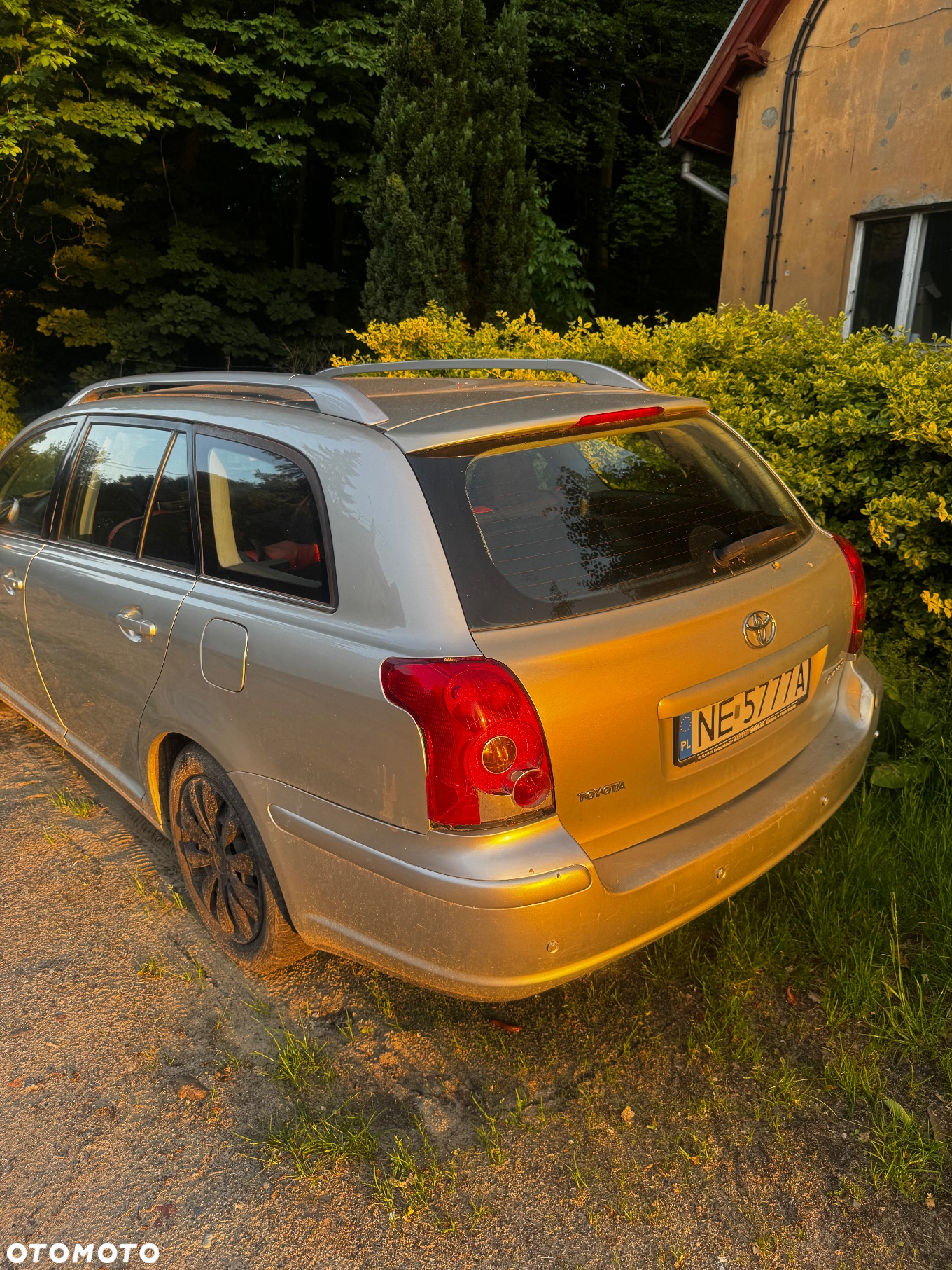 Toyota Avensis 1.8 VVT-i Sol - 2