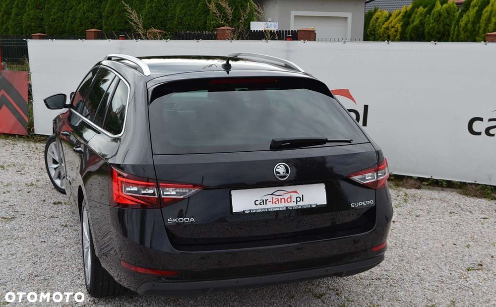 Skoda Superb Combi 2.0 TDI DSG Premium Edition - 12