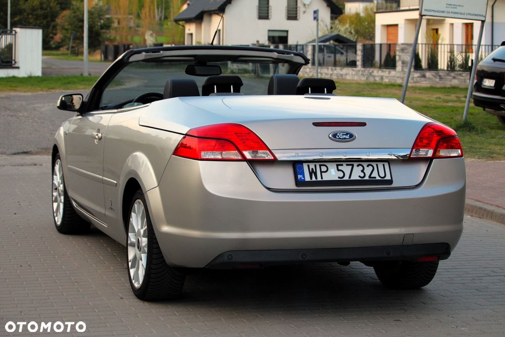 Ford Focus 2.0 TDCi DPF Titanium - 11