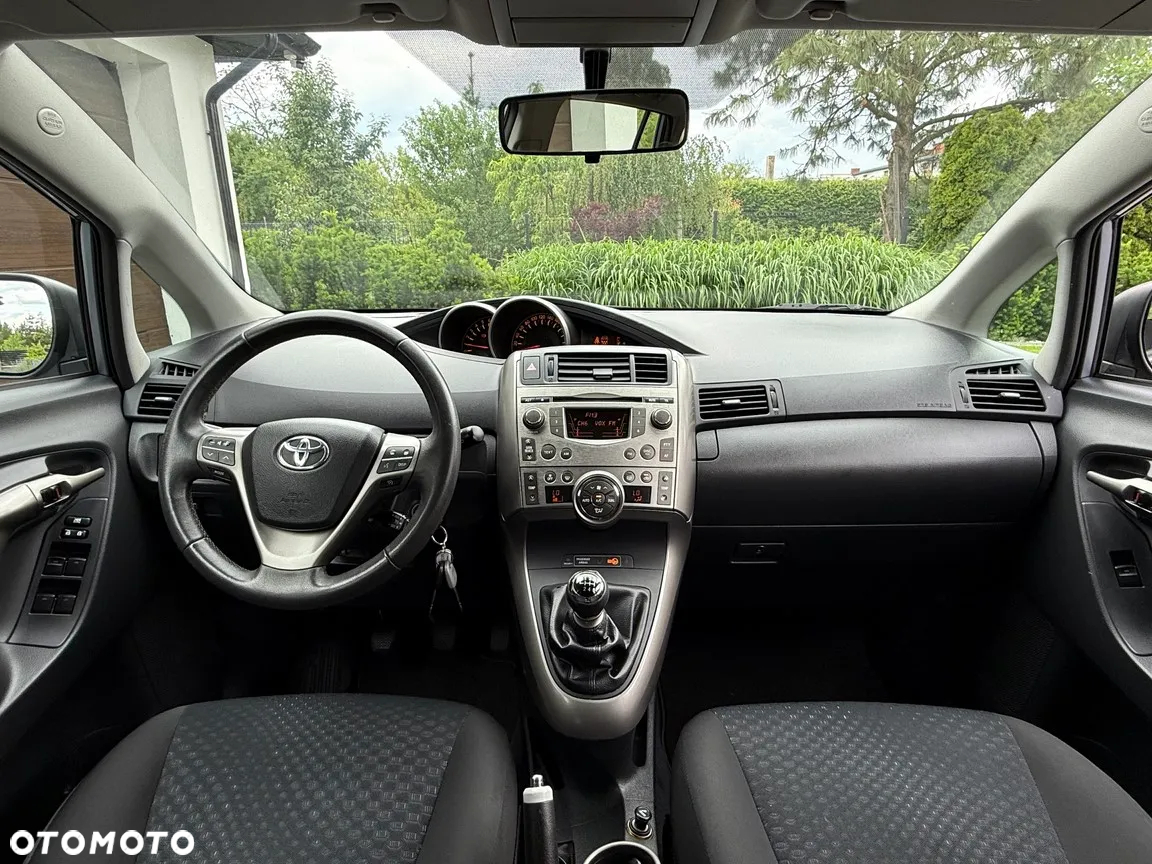 Toyota Verso 1.8 Edition - 17