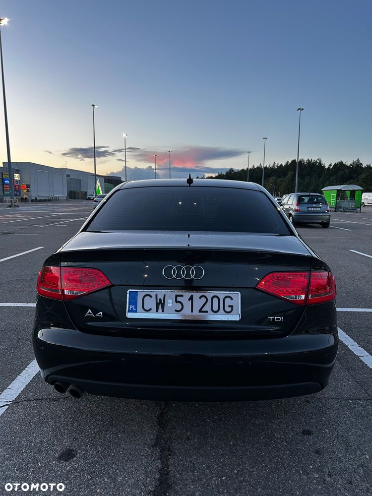 Audi A4 Limousine - 6