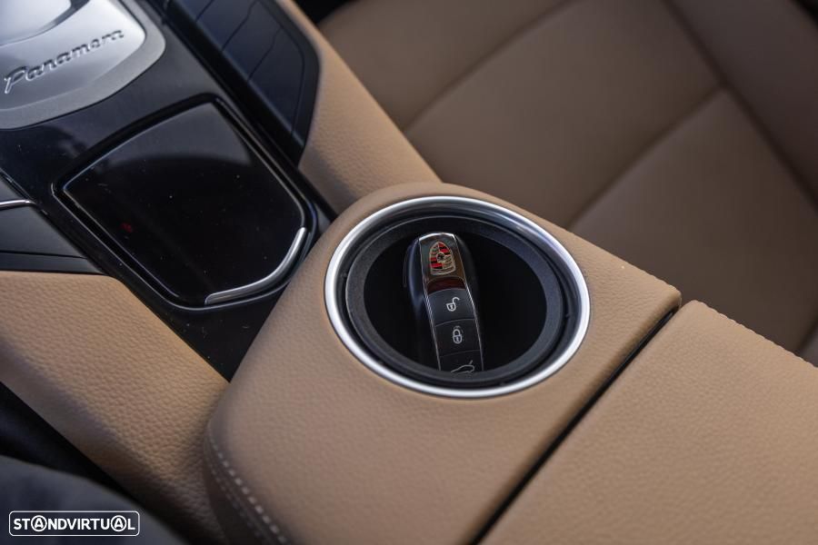 Porsche Panamera 4 Edition PDK - 53