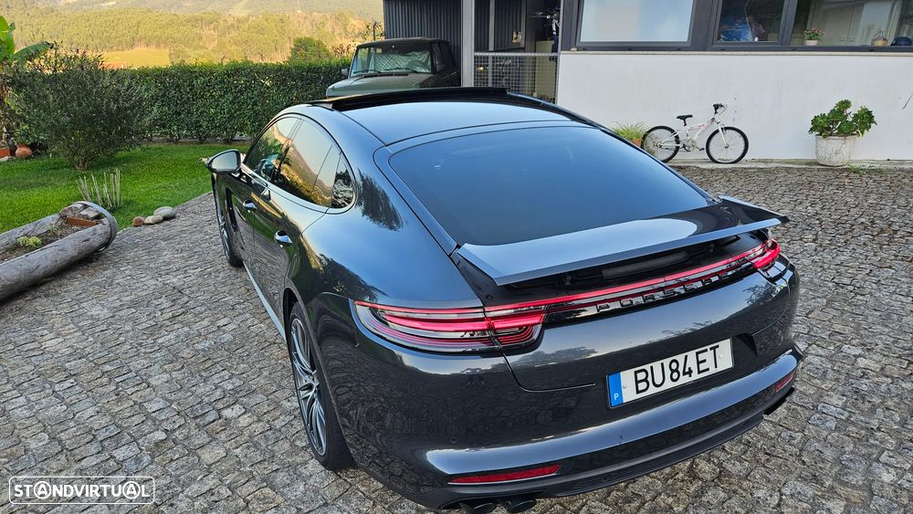 Porsche Panamera 4 S - 27