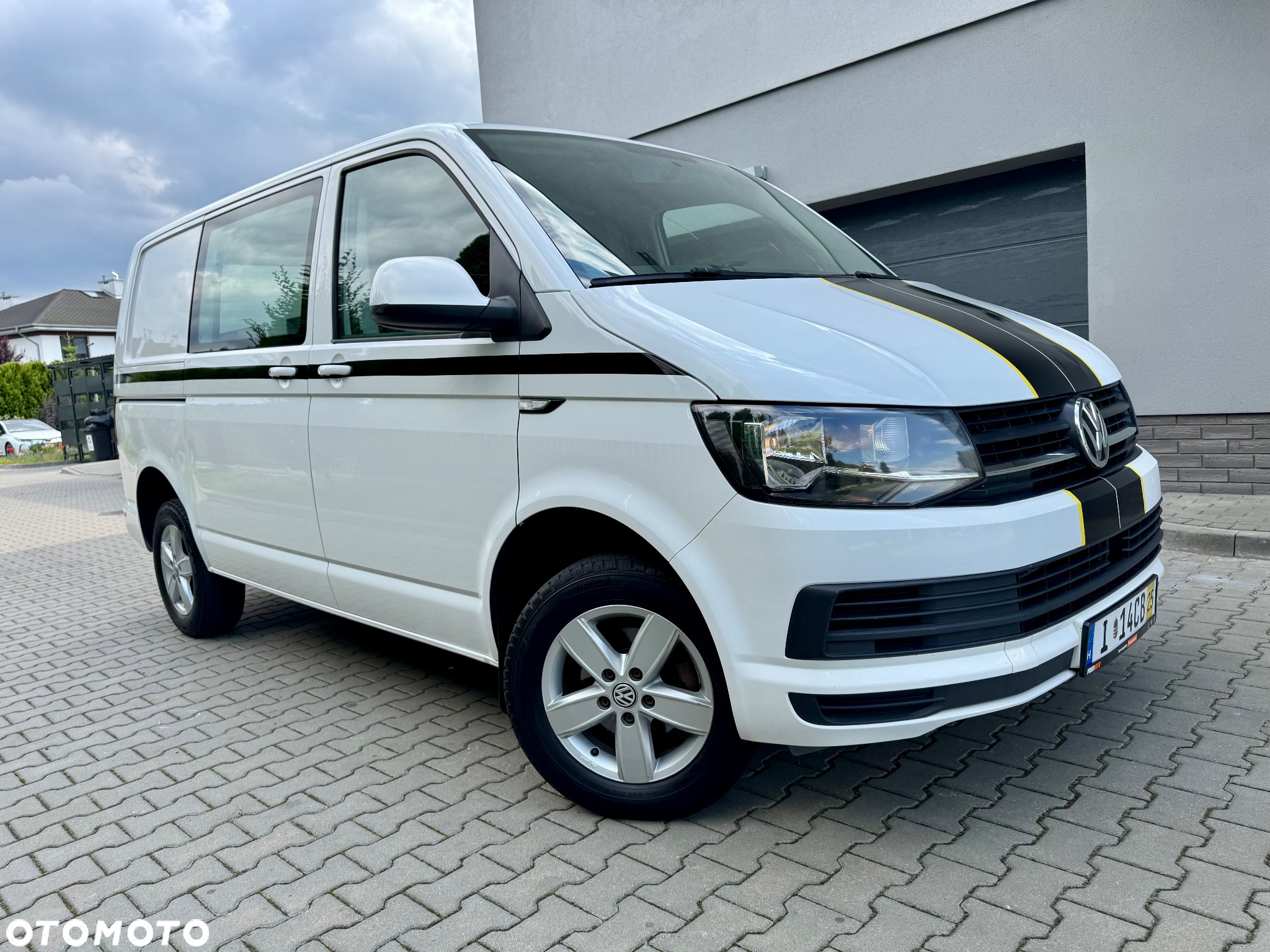 Volkswagen Transporter T6 automat DSG podwójne drzwi z obu stron Faktura VAT 23% kamera klimatyzacja podgrzewane siedzenia czujniki VW T6 webasto brutto drzwi x2 2.0 TDI 110KW 150KM skrzynia biegów automatyczna export - 27