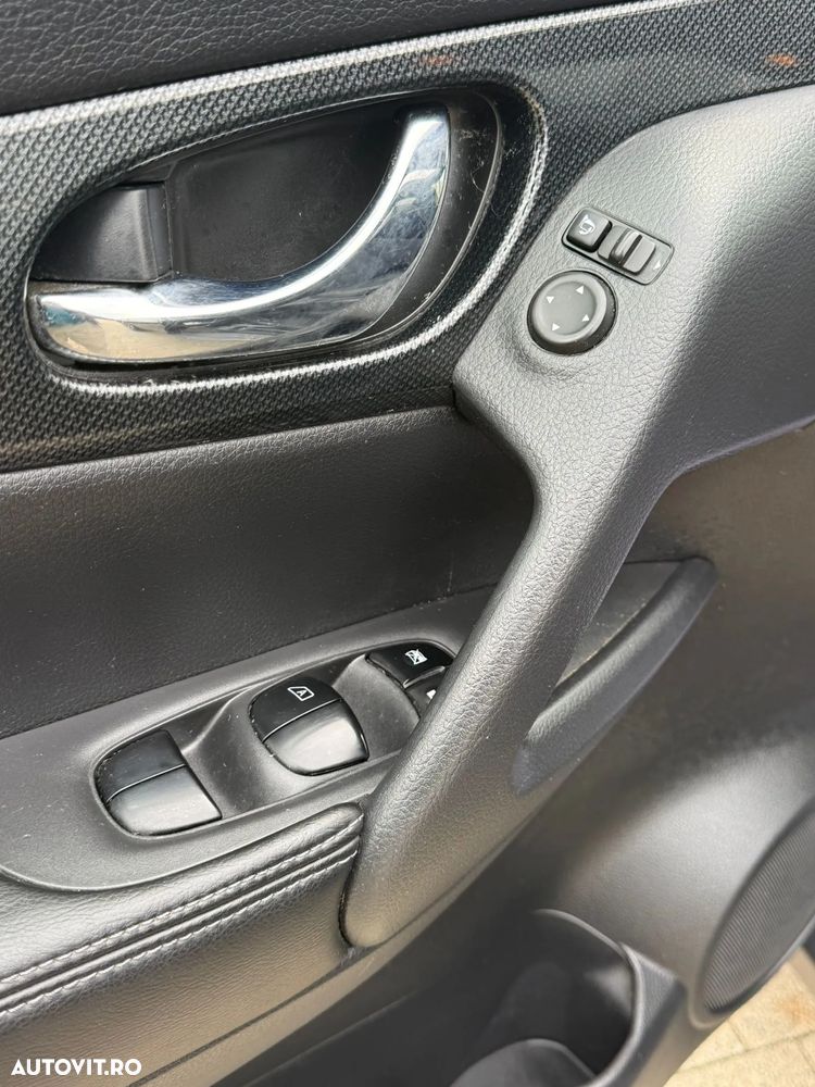 Nissan X-Trail 1.6 dCi N-Connecta - 16