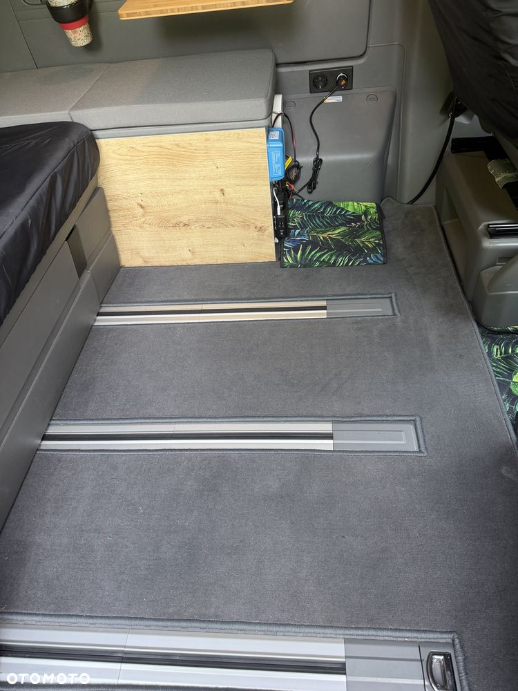 Volkswagen California - 11