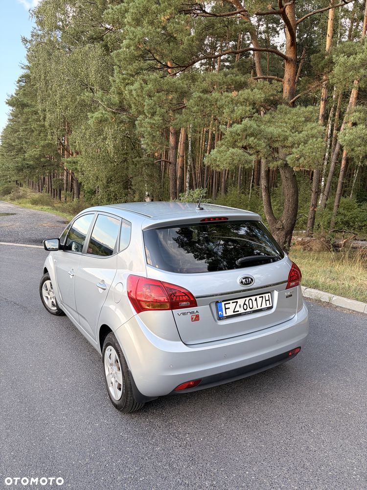 Kia Venga 1.4 Business Line - 8
