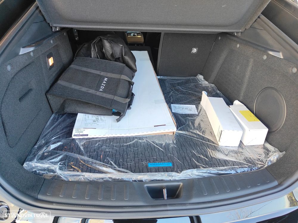 Mazda 6e 80 kWh Long Range Takumi - 14