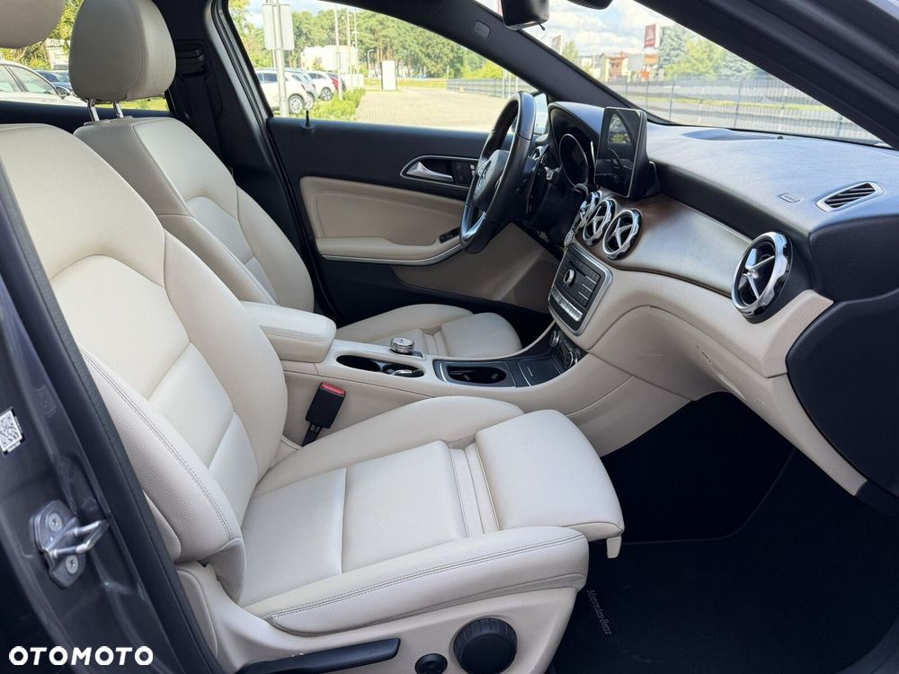 Mercedes-Benz GLA 250 4-Matic - 25
