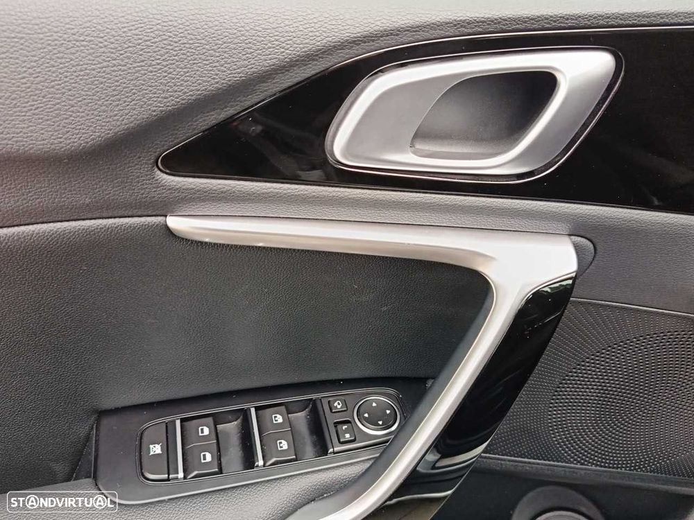 Kia XCeed 1.6 GDi PHEV Tech - 14