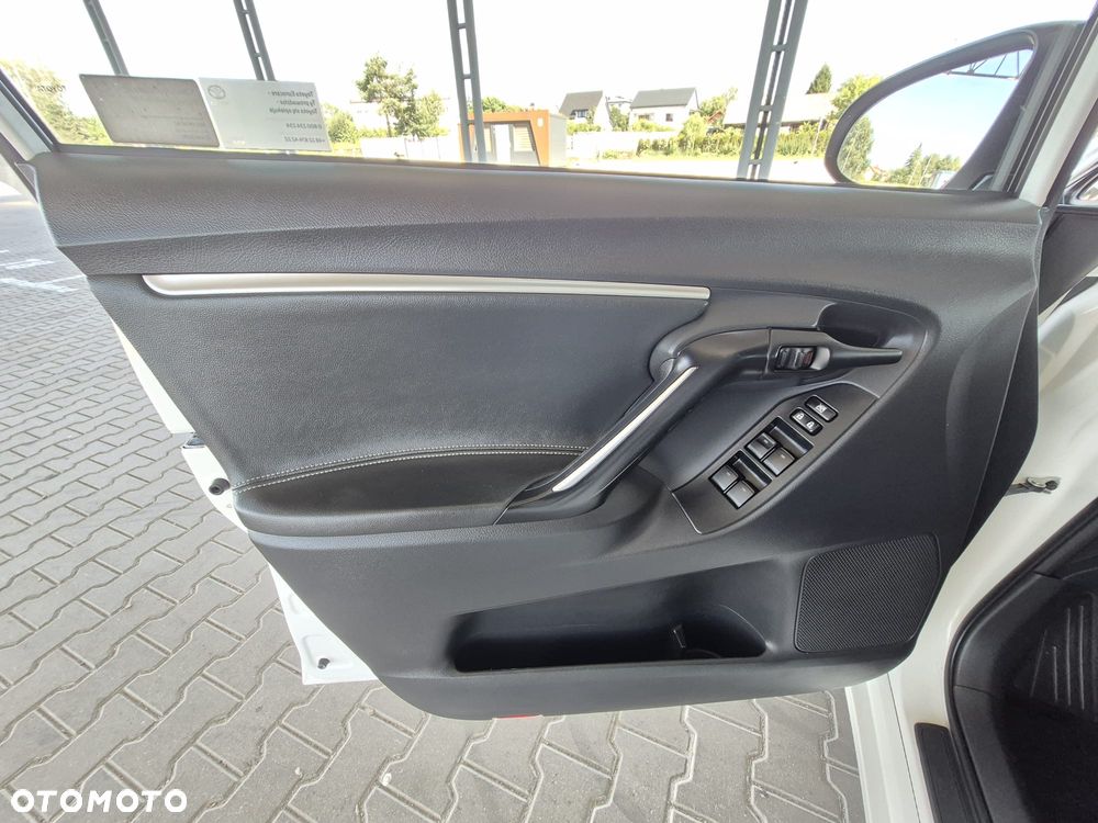 Toyota Verso 1.8 Prestige 7os - 26