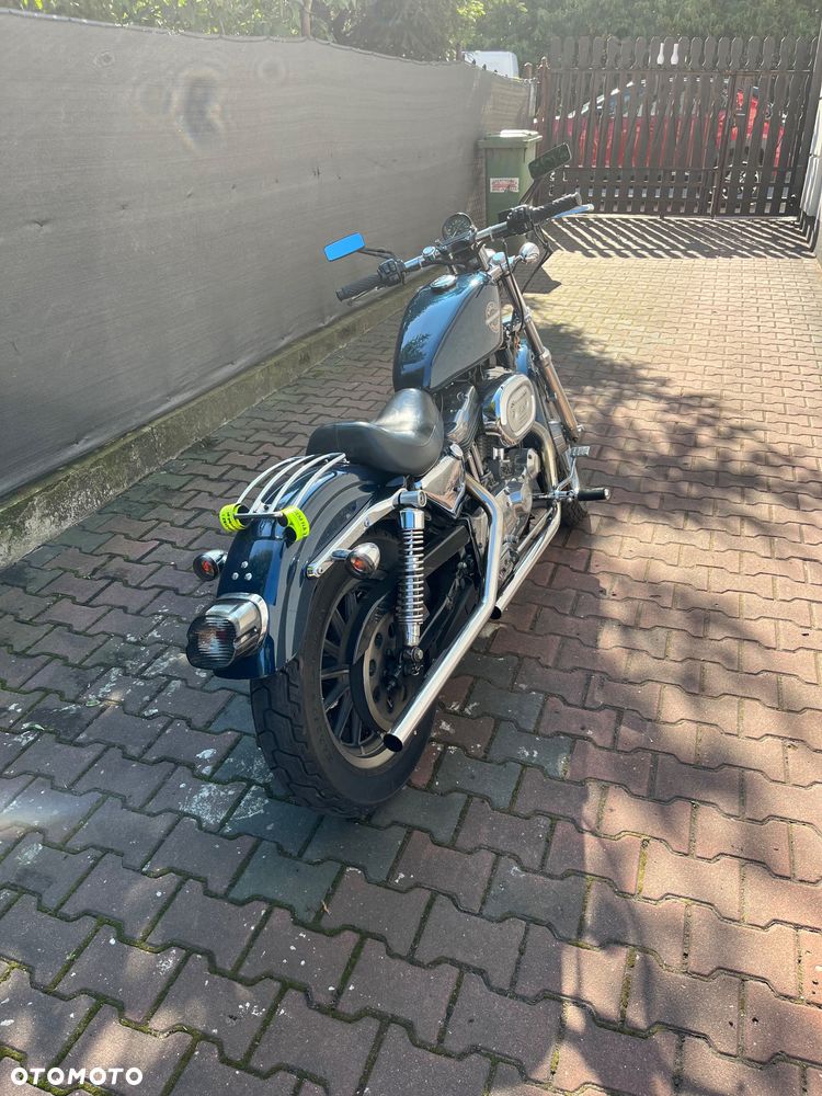Harley-Davidson Sportster Custom 883C - 4