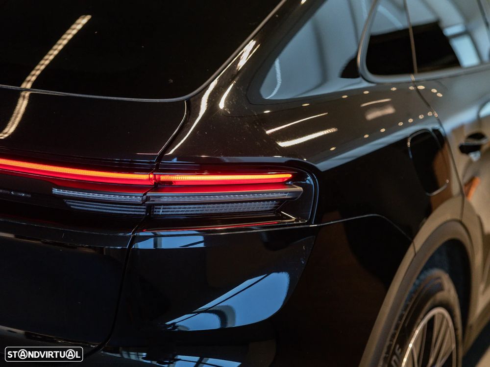 Porsche Macan Electric - 13