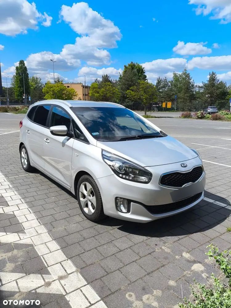 Kia Carens 1.7 CRDi L - 2