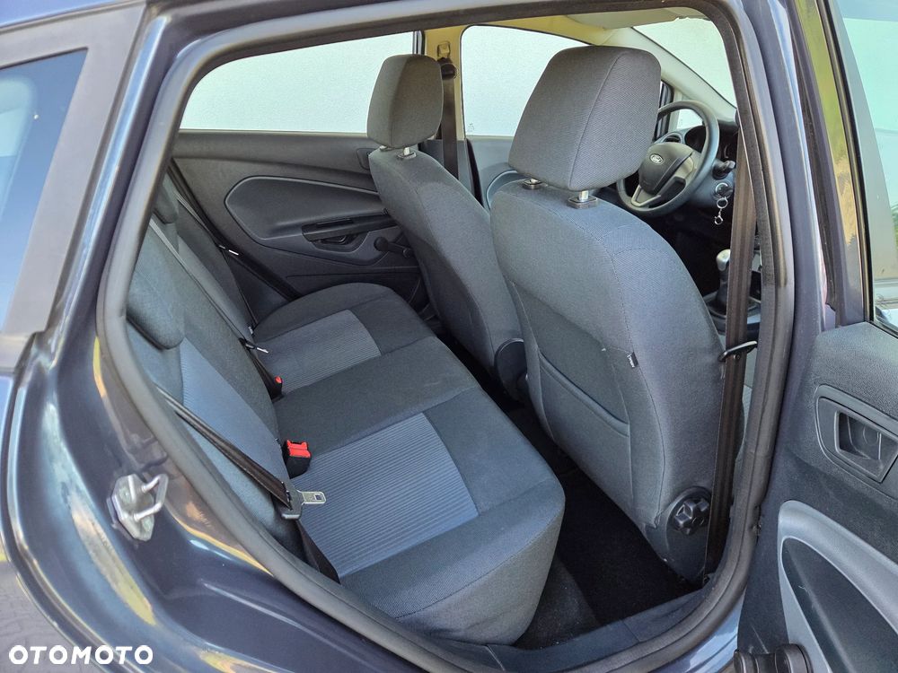 Ford Fiesta - 12