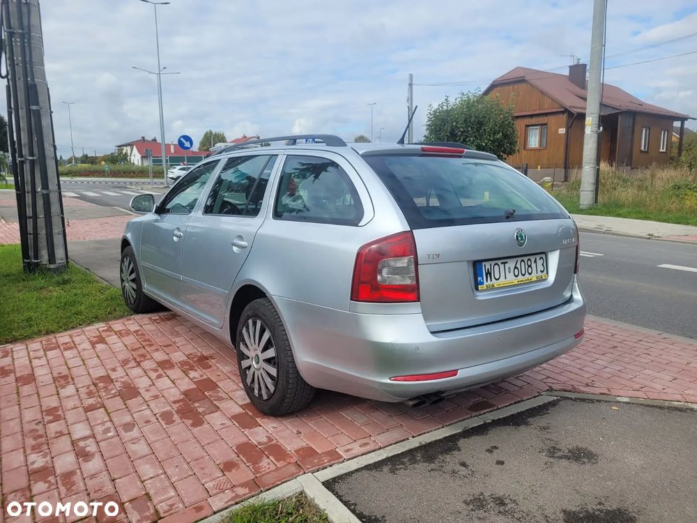 Skoda Octavia Combi 2.0 TDI Elegance - 4