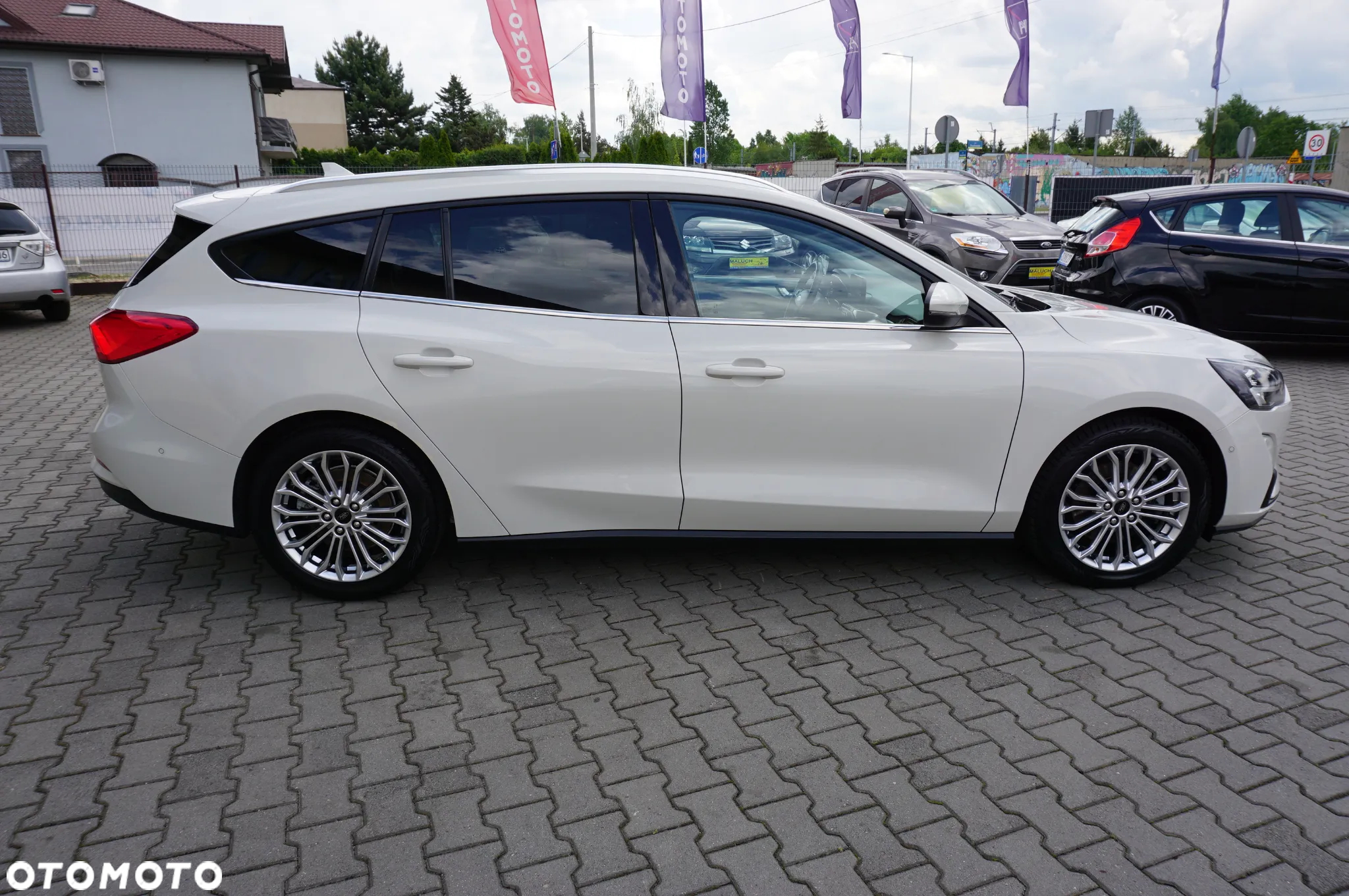 Ford Focus Turnier 2.0 EcoBlue Start-Stopp-System TITANIUM - 10