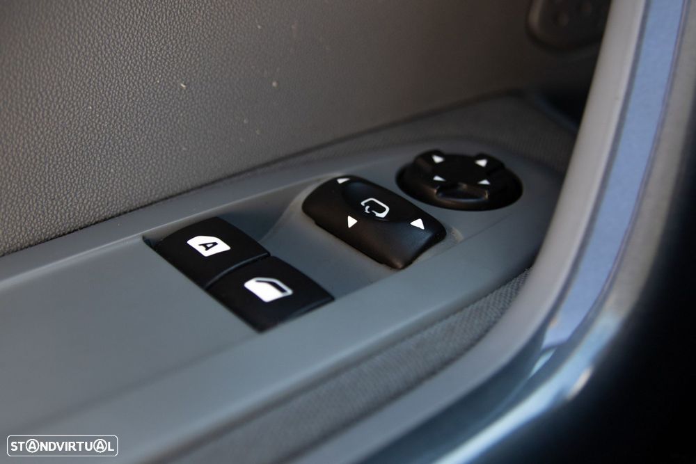 Peugeot 208 1.4 HDi - 30