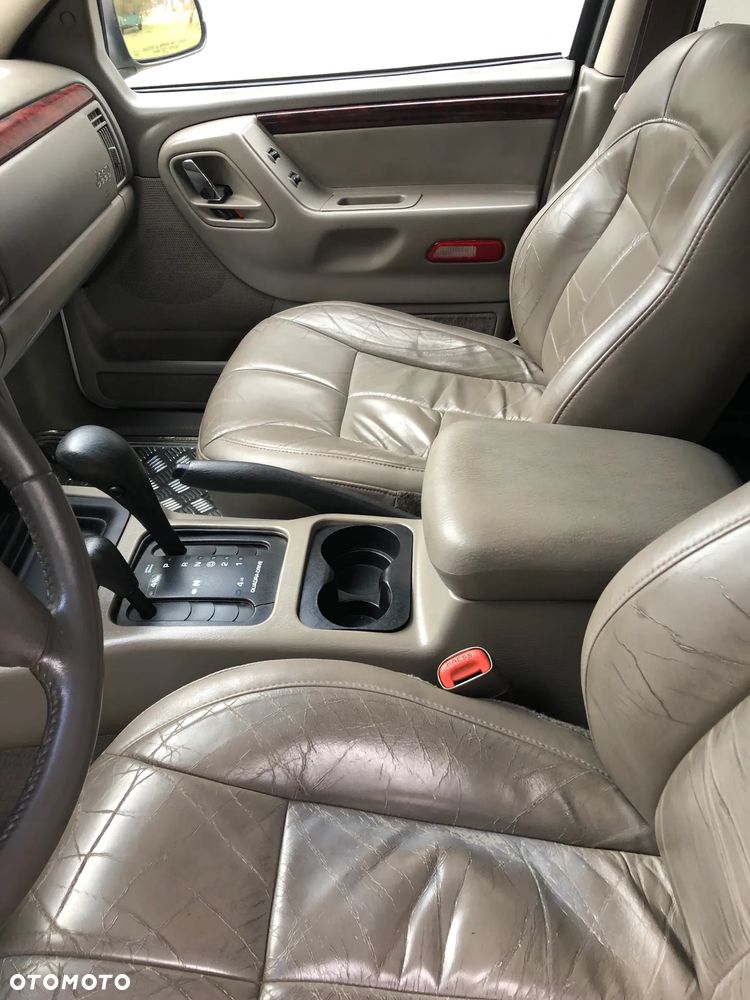 Jeep Grand Cherokee - 17