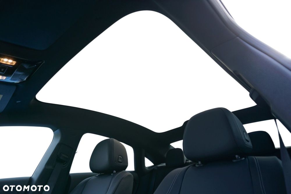 Mercedes-Benz CLA - 21